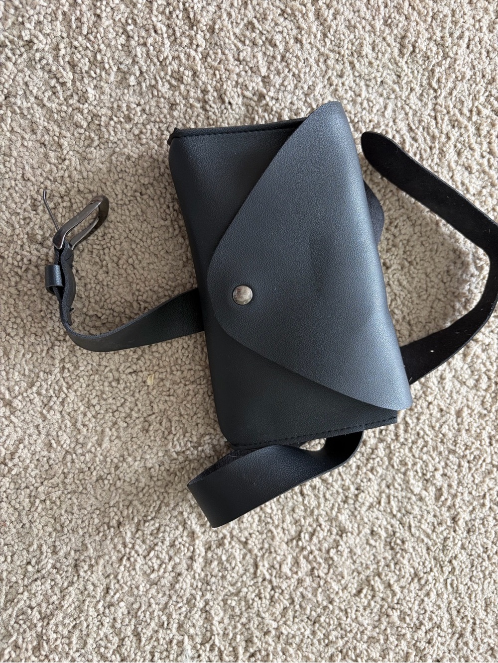 Minimalist Black Crossbody Envelope Bag